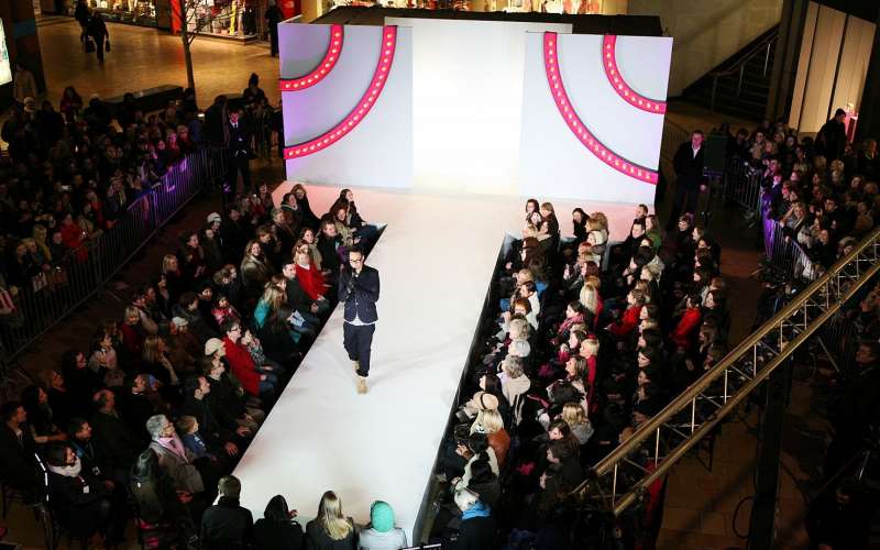av production for fashion shows