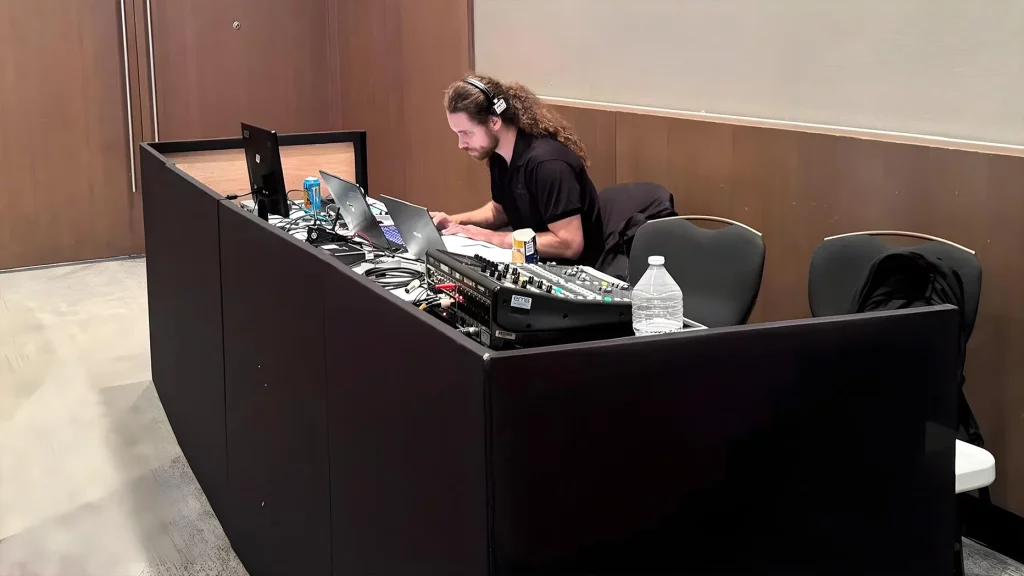 How to Hire the Best Audio Visual Technician